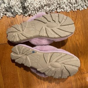 GUC Ugg slippers